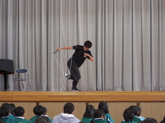 �����̗l�q