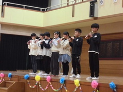 �����̗l�q